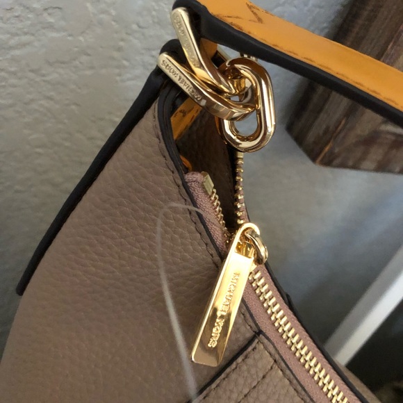 Mk Kimberly Bag - clutch and wallet 😍😍 - Picture 7 of 8